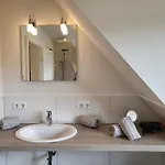 Dhh 